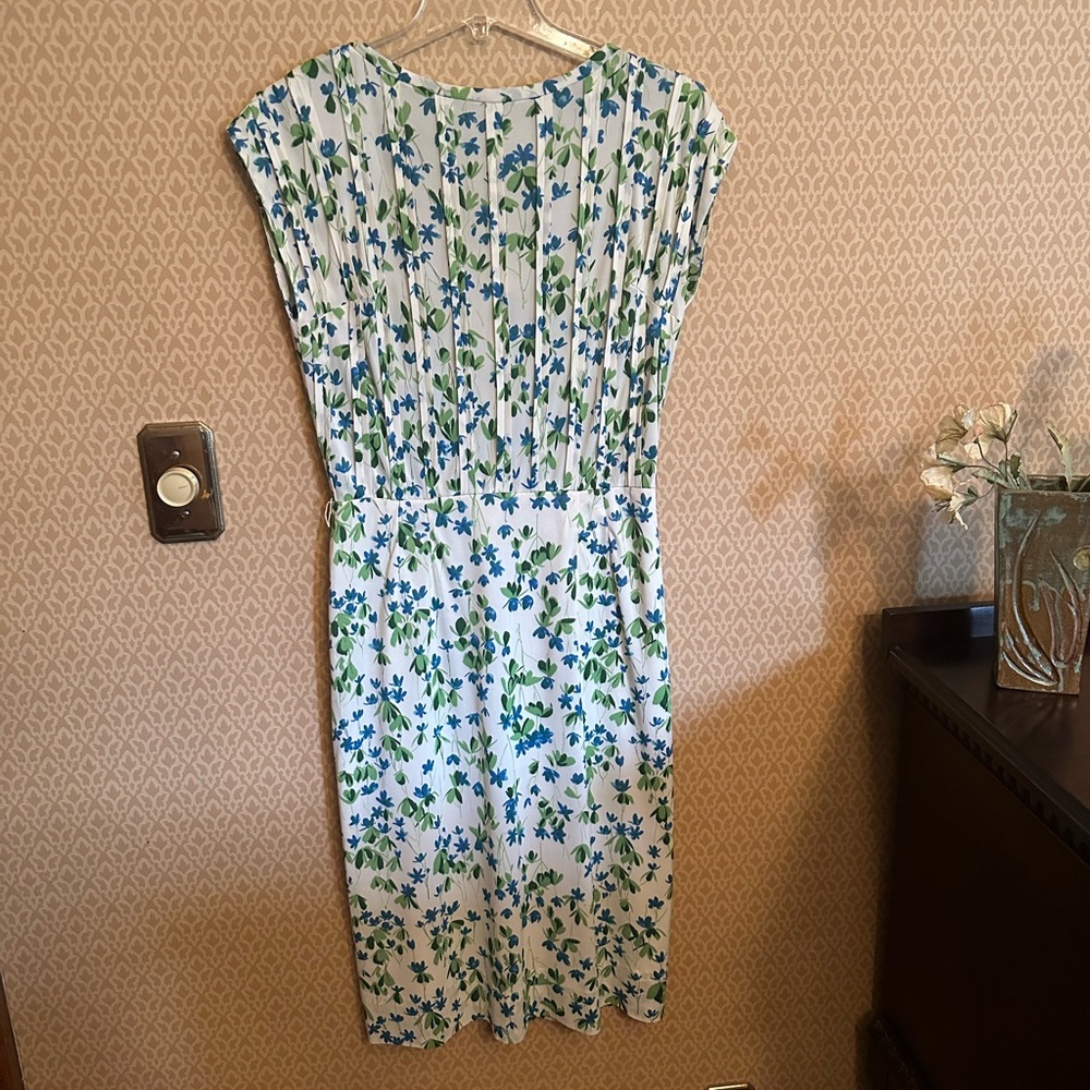 Lovely vintage summer “hourglass” Mad Men era dress.